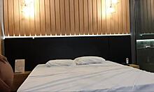 cavalgando na rola do novinho ele deixou minha buceta cheia de porra