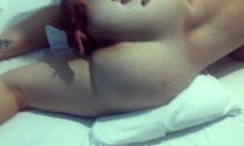 peguei a rabuda de jeito e gozei dentro