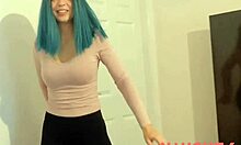 Hermanastra, ¿fallaste mi lección de defensa personal?