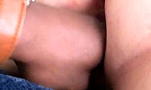 Pale bbw squirts from fingering