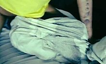 disfrutando de la deliciosa verga de este macho peludo a mamadas