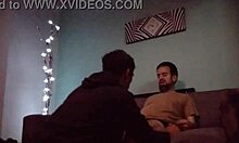 haciendo masajes y saboreando verga 😏