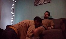 haciendo masajes y saboreando verga 😏