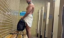 putaria no banheiro com o seguran�a... oh man, what a wild time