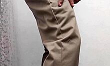 Maestro Caliente Se Saca La Leche