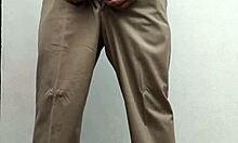 Maestro Caliente Se Saca La Leche