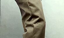 Maestro Caliente Se Saca La Leche