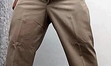 Maestro Caliente Se Saca La Leche