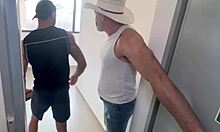 escalera de escape with bisexual muscular cock