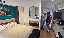 escalera de escape with bisexual muscular cock