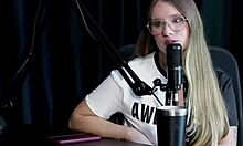 começou como modelo e virou estrela de vídeos quentes com mulheres - naty varga sheer red