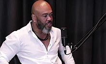 Morena Shows Peitos in Wild Swing Interview 😜