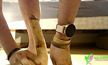 Skitten ræv knulling med en twink som tar stor kuk. Ingenting holdes tilbake i denne rå homse møtet!