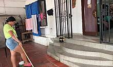 hey, mi hijastra tiene un culo grande y blanco, quieres verlo mientras follo?