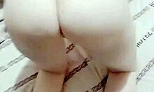 Comendo rosa pussy while blonde shakes white ass on black cock. Pintoloko110 drives hard.