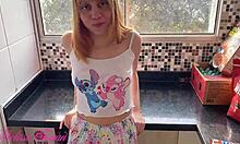 Fui tomar café da manhã e acabei com cu arrombado no sheer