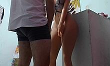 tremendo cuerpo gasta la puta de mi madrastra cuando papa no esta