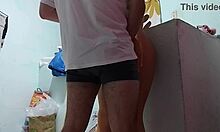 tremendo cuerpo gasta la puta de mi madrastra cuando papa no esta