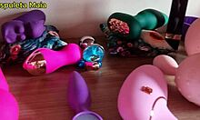 Wake up to my curvy Latina body in morning skincare ritual.