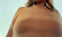 Training at Times Square gym, my nipples hard, pussy sweaty, gringos staring and grabbing themselves! 😅