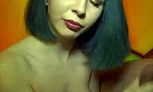 Amateur webcam girls tease and stroke in German recording