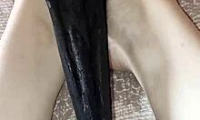 gretala rubs thong on her feet