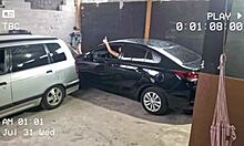 年轻骚妹修车被技师狂操