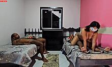 Жена получила огромный сюрприз с двумя порциями в жопе