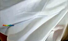 LA NOVIA DE MI AMIGO ABRIENDO LAS PIERNAS ME RUEGA PARA QUE LA FOLLE VIDEO COMPLETO EN RED