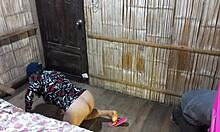 Madrastra se ptá: Chceš, abych ti vysála všechno, hijastro?