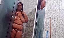 nauty stepmom gets horny and sends v�deo to stepson making big squirt