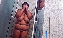 nauty stepmom gets horny and sends v�deo to stepson making big squirt