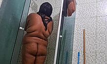 nauty stepmom gets horny and sends v�deo to stepson making big squirt