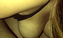 Ночная минетка превращается в жаркий домашний момент