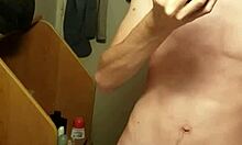 จับควยลับๆ ในบ้านพ่อแม่ ตื่นเต้นสุดๆ