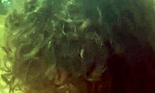 Jebem to kurbo brez kondoma v hiši pasti nocoj