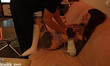 계부가 나쁜 행동 때문에 나를 처벌해