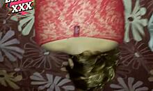 Le Encanta El Culo A Esta Milf