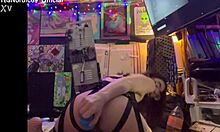 Ух, такая анальная шлюха как я любит огромные игрушки, так грязно