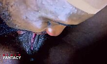 Polla monstruo chorrea dentro de coño ebony