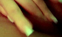 Gostosa Rubbing Herself Wild in Solo Session - Parte 2