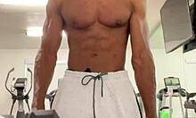 working out neck and shoulders outdoors for ladies