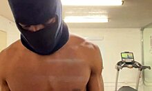 working out neck and shoulders outdoors for ladies