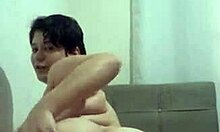 Man, this Brazilian novinha is cheating and showing off her wet pussy to other guys!