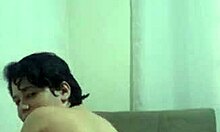 Man, this Brazilian novinha is cheating and showing off her wet pussy to other guys!