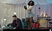 شابة ساخنة 18+ تتجمد في السكن وصاحبتها تلحسها لقذف رذاذ رهيب!