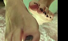 Amateur Worships Barefoot Feet in Softcore Solo Fetish Scene
