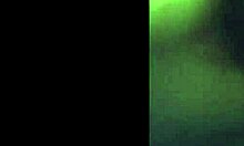 زب أسود ضخم يدق بقوة في أكشن منزلي قريب الليلة.