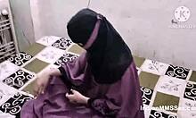 Индийская мусульманка бхабхи в хиджабе в горячем сексе с мужем! 🔥