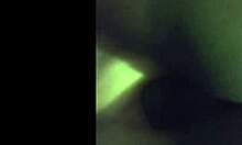 زب أسود ضخم يدق بقوة في أكشن منزلي قريب الليلة.